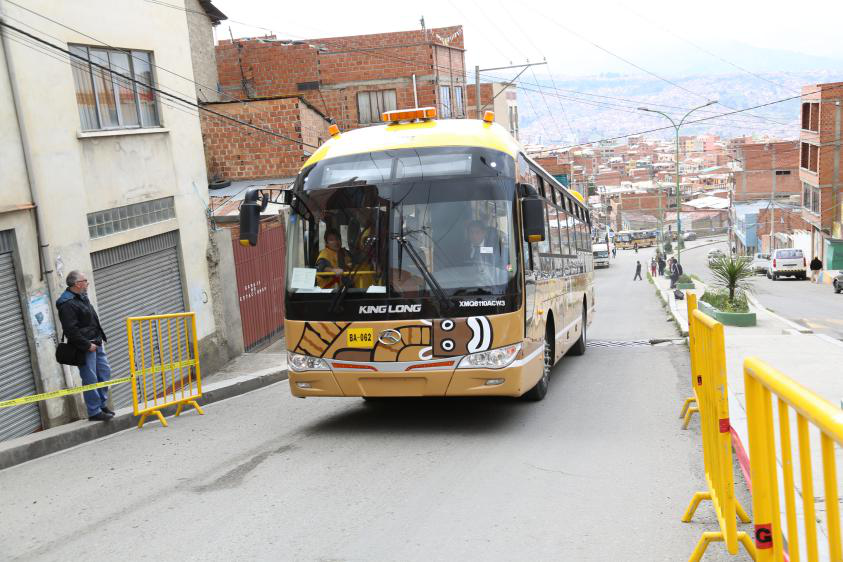 丝路情缘，携手辉煌——金龙客车出口玻利维亚第两万辆轻客下线